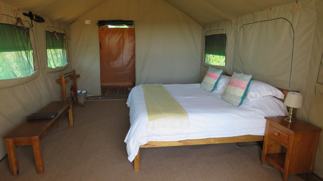 Woodbury: Schlafzimmer mit Doppelbett